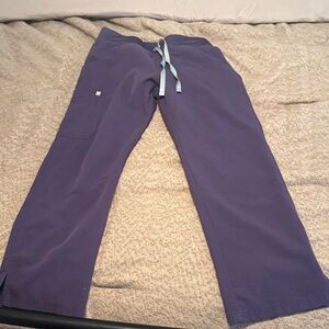 Figs Kade Cargo. Small Petite